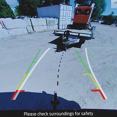 In vehicle screen view of Dynamic Hitch Assist
